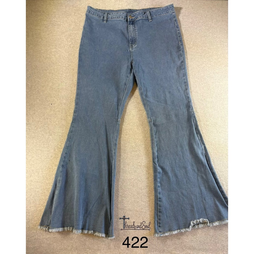 Women Light Wash High Rise Flare Jeans Wide Leg Frayed Hem Size 3XL 18